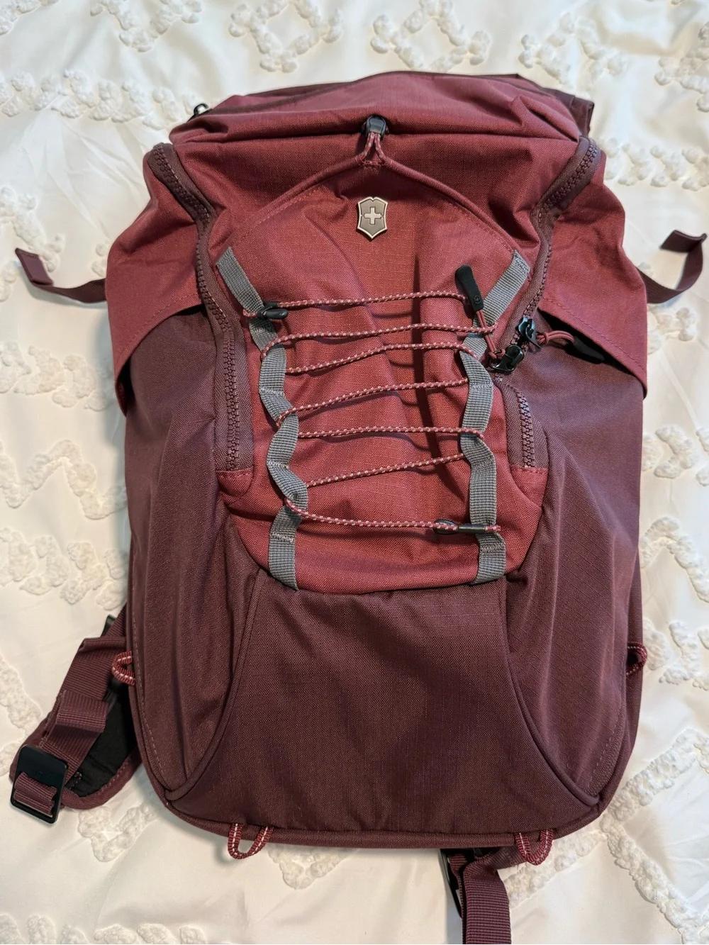 Victorinox (Swiss Army) Altmont Active Deluxe Rolltop Laptop Backpack Burgundy